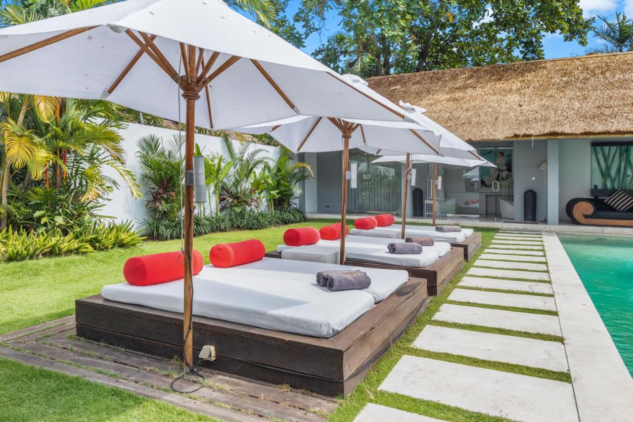 Saga Villas Ultra Seminyak Esterno foto