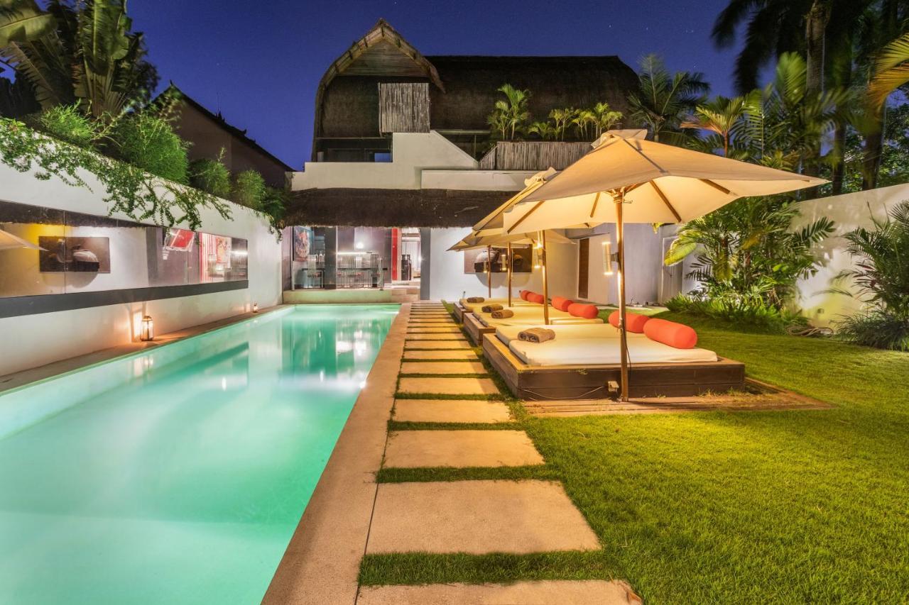 Saga Villas Ultra Seminyak Esterno foto