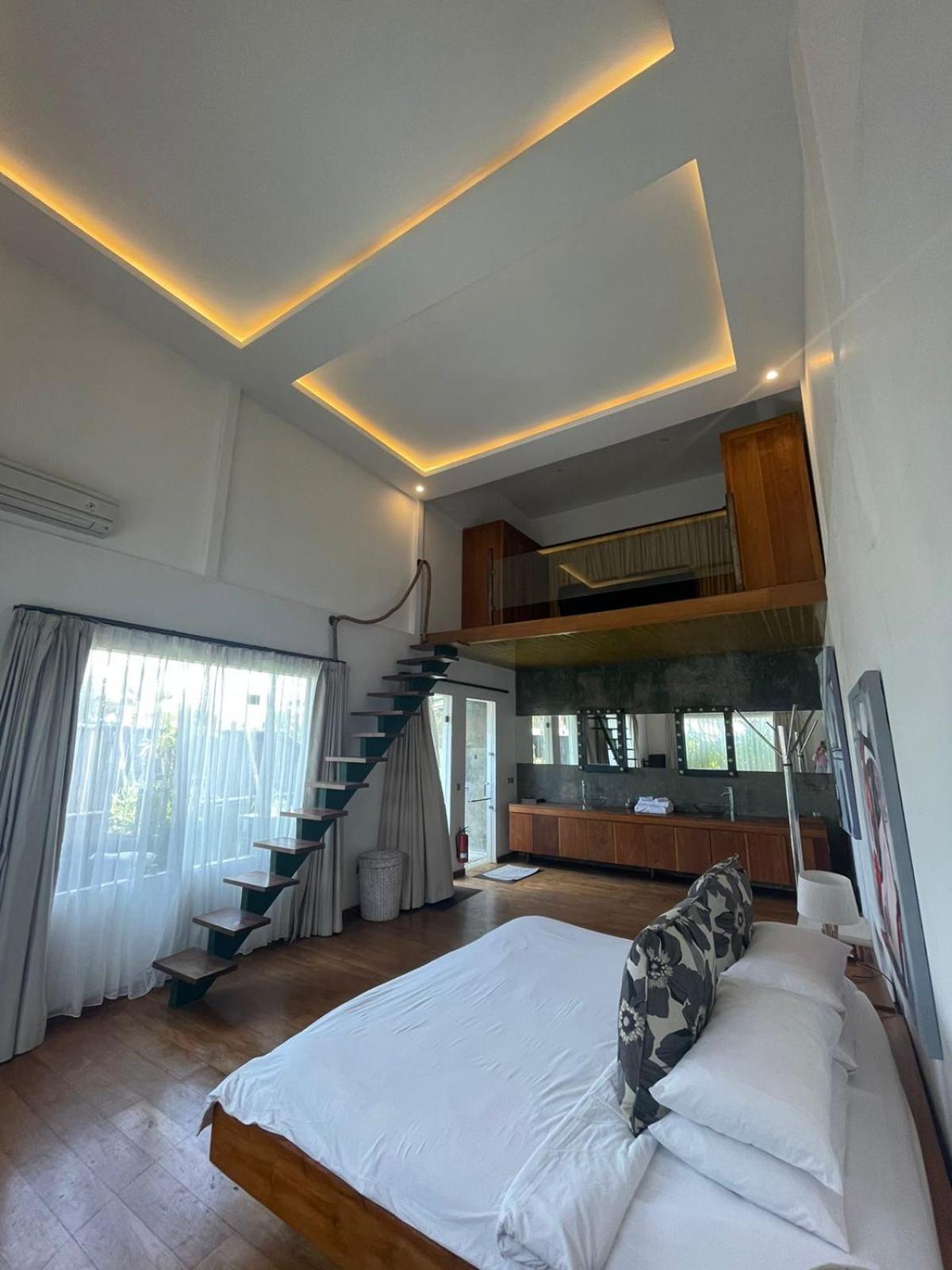 Saga Villas Ultra Seminyak Esterno foto